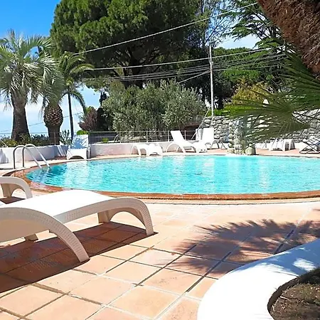 Paco Benessere & Relax Aparthotel 3*