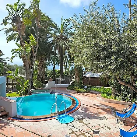 Paco Benessere & Relax Aparthotel 3*